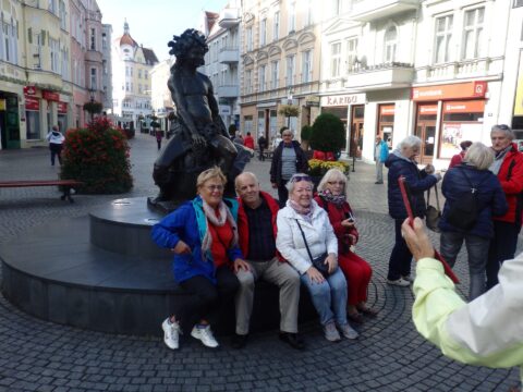 WINOBRANIE  W  SKANSENIE   OCHLA