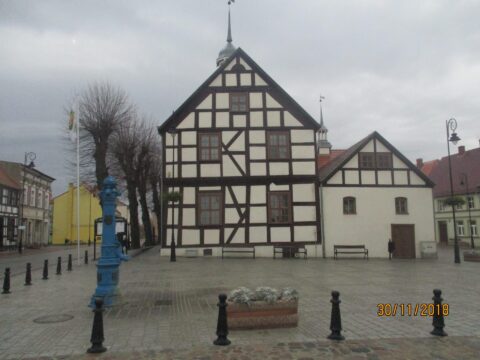 Z  WIZYTĄ  NAD  ZALEWEM