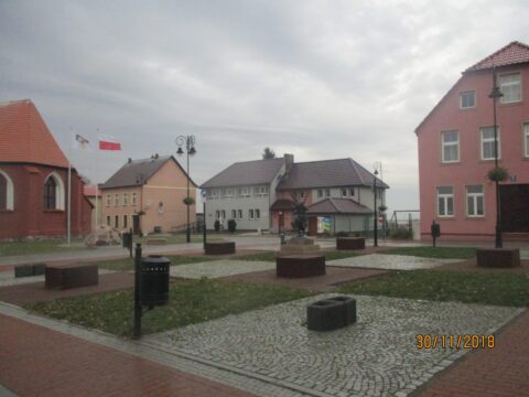 Z  WIZYTĄ  NAD  ZALEWEM