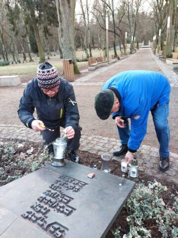 MARSZ  CHARYTATYWNY  ZA  NAMI ......