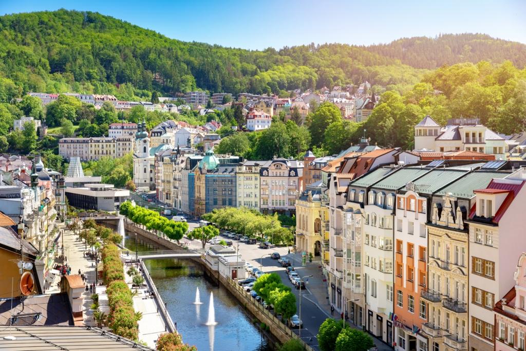 WYCIECZKA  DO  CZECH