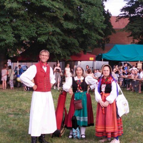 FOLKLOR  NAD  INĄ