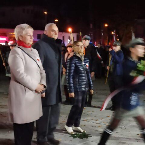 RADOSNE   ŚWIĘTOWANIE ...