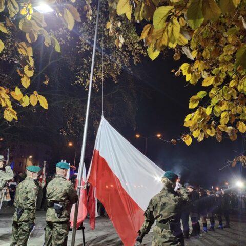 RADOSNE   ŚWIĘTOWANIE ...