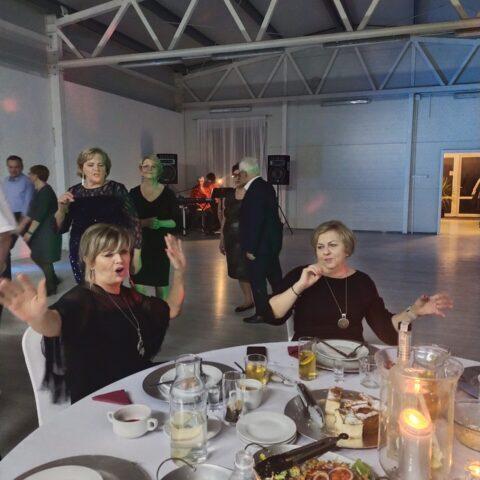 .....BAL  W  JAŚMINOWEJ