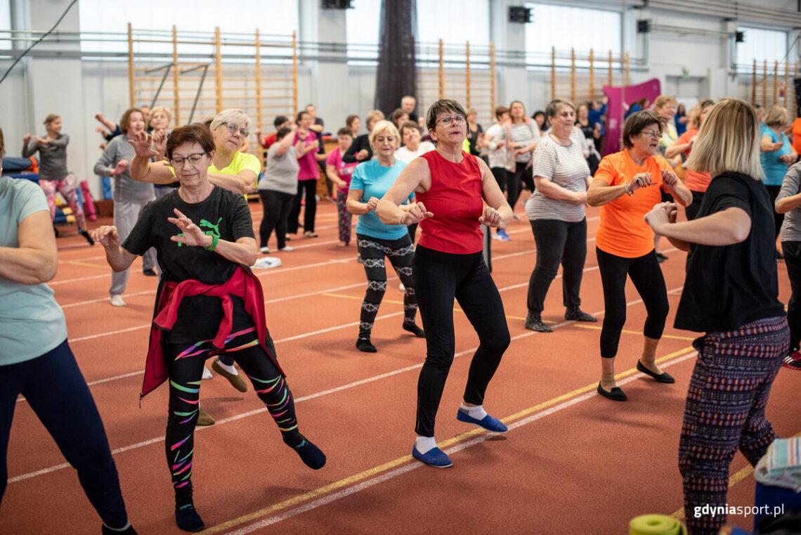 ZAPRASZAMY NA ZUMBĘ ZAPRASZAMY NA ZUMBĘ